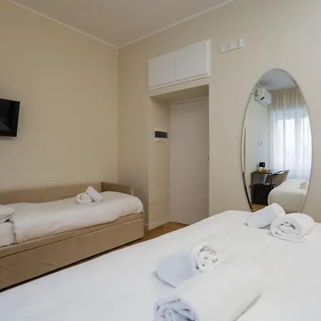 بيت ضيافة Finestra Sul Madre By Dimorra نابولي