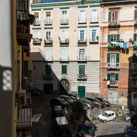 بيت ضيافة Finestra Sul Madre By Dimorra